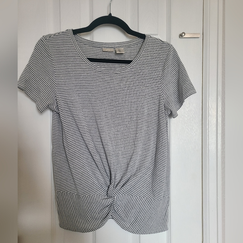 Max Studio dressy tee